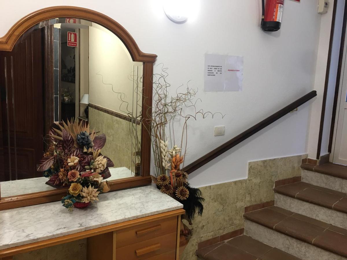 Hostal O Labrador 호텔 O Hospital 외부 사진
