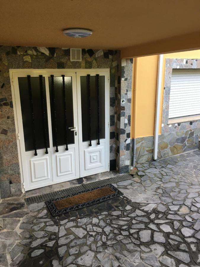 Hostal O Labrador 호텔 O Hospital 외부 사진